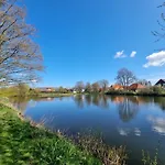 Backbord Im Bootshaus בית נופש *