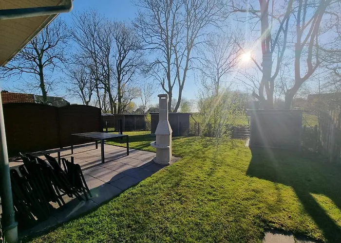 Backbord Im Bootshaus Neßmersiel